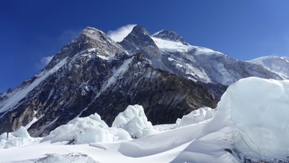 Urubko walczy o zdobycie K2. Majer: Nie mamy łączności radiowej z Denisem