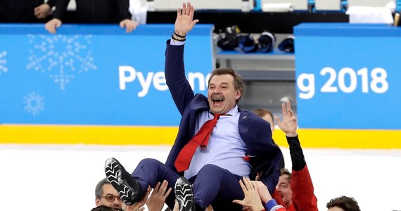 To były najgorsze igrzyska zimowe w historii dla Rosji, która została zdyskwalifikowana za aferę dopingową. Dopuszczeni do zawodów Rosjanie występujący pod flagą olimpijską, zdobyli zaledwie 17 krążków, co dało im 13 miejsce w klasyfikacji medalowej. 