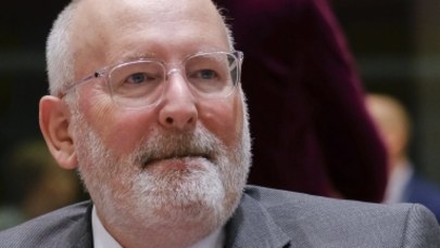 Frans Timmermans zmienia ton ws. Polski, ale czeka na konkrety