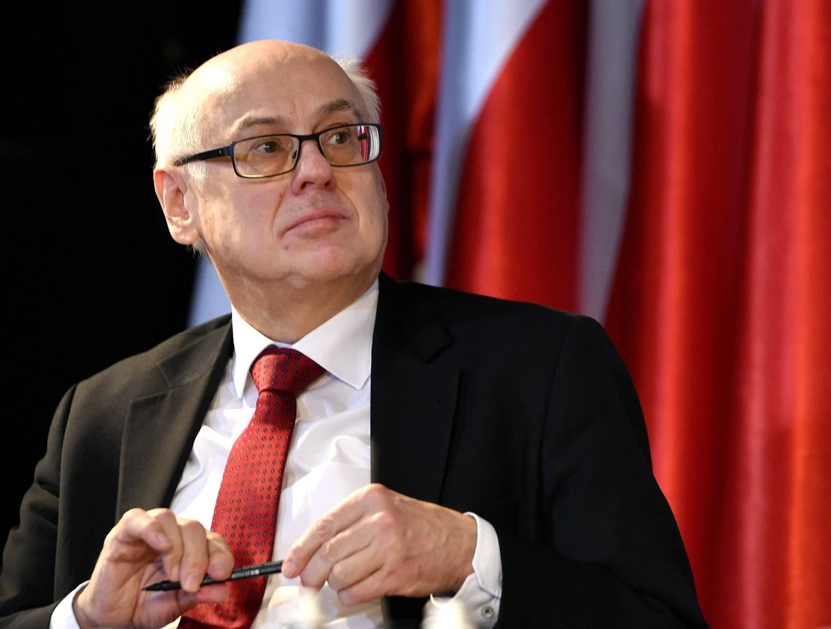 Zarząd PO, wbrew wcześniejszym zapowiedziom, nie podjął decyzji, czy europosłowie Platformy poprą kandydaturę Zdzisława Krasnodębskiego (PiS) na wiceprzewodniczącego PE. Rzecznik PO Jan Grabiec przyznał, że ta kandydatura budzi kontrowersje w PO.