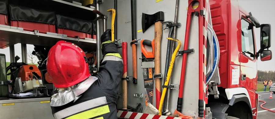 Ciała czterech osób znaleziono w domu wielorodzinnym w Bytomiu w województwie śląskim. Osoby te zmarł prawdopodobnie na skutek pożaru, który wybuchł w nocy lub nad ranem. 