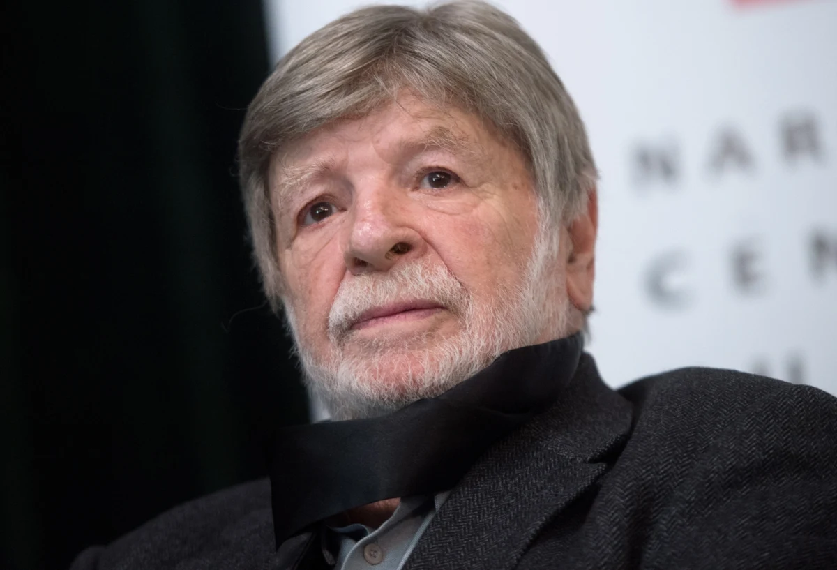 Ustawa o IPN poruszyła u Żydów czułą strunę pamięci nie tylko o sprawiedliwych, ale i o szmalcownikach – stwierdził w wywiadzie dla “Dziennika Gazety Prawnej” były przewodniczący Knesetu i były ambasador Izraela w Polsce prof. Szewach Weiss. "Nie ma w Izraelu nikogo, prócz kilku dziwnych ludzi, którzy mówiliby o 'polskich obozach zagłady'" – zauważył. 