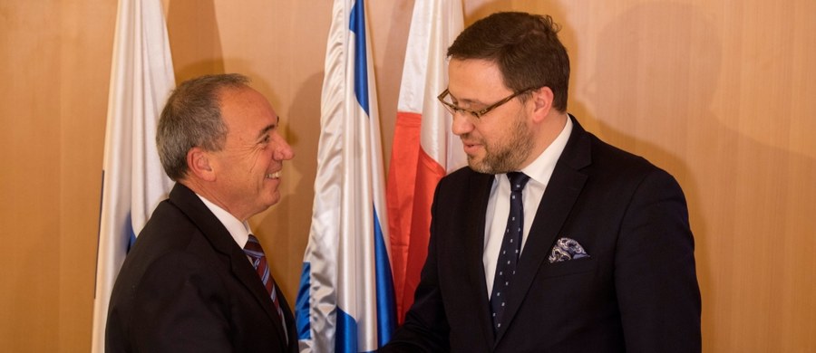 ​Spodziewam się otwartego, szczerego dialogu między Izraelem, a Polską - powiedział dyrektor generalny izraelskiego MSZ Juwal Rotem przed rozpoczęciem rozmów zespołów ds. dialogu prawno-historycznego Polski i Izraela w Jerozolimie.