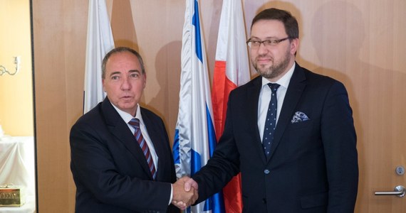 Po ponad czterech godzinach skończyło się w Jerozolimie spotkanie zespołów ds. dialogu prawno-historycznego Polski i Izraela. Były to pierwsze spotkania zespołów powołanych z inicjatywy premierów Mateusza Morawieckiego i Beniamina Netanjahu. 