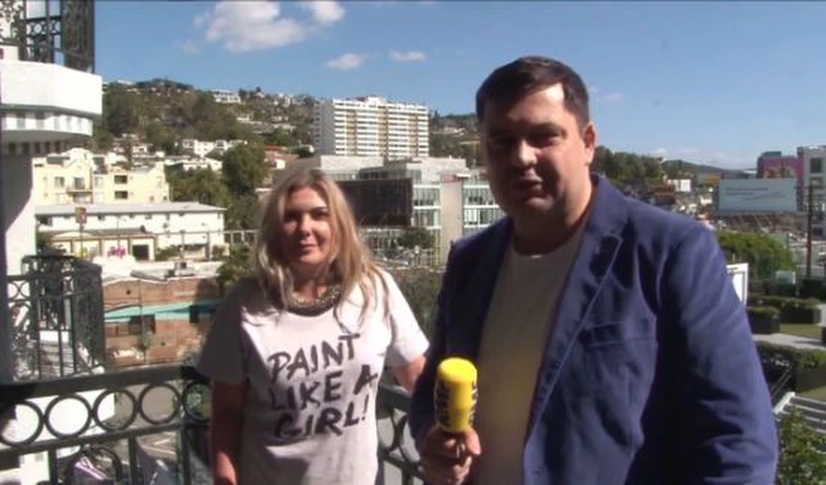 "Mam nadzieję, bo bez nadziei nie ma co tam iść. Wiadomo, że chcemy wygrać. Zawsze się chce" - mówi Dorota Kobiela, reżyserka filmu "Twój Vincent”, który nominowany jest do Oscara. W Hollywood spotkał się z nią nasz amerykański korespondent Paweł Żuchowski. Kobiela podkreśla, że emocje są ogromne. Ale otrzymuje wiele pozytywnych informacji świadczących, że film spodobał się w Fabryce Snów. Nikt nie wie jednak, jak ostatecznie zagłosowali członkowie Amerykańskiej Akademii Filmowej. "Mnie już brzuch boli, jak o tym rozmawiamy"  - powiedziała reżyserka, zdradzając, że stresuje się myśląc o tym, że będzie musiała przejść po czerwonym dywanie obok największych światowych gwiazd.  