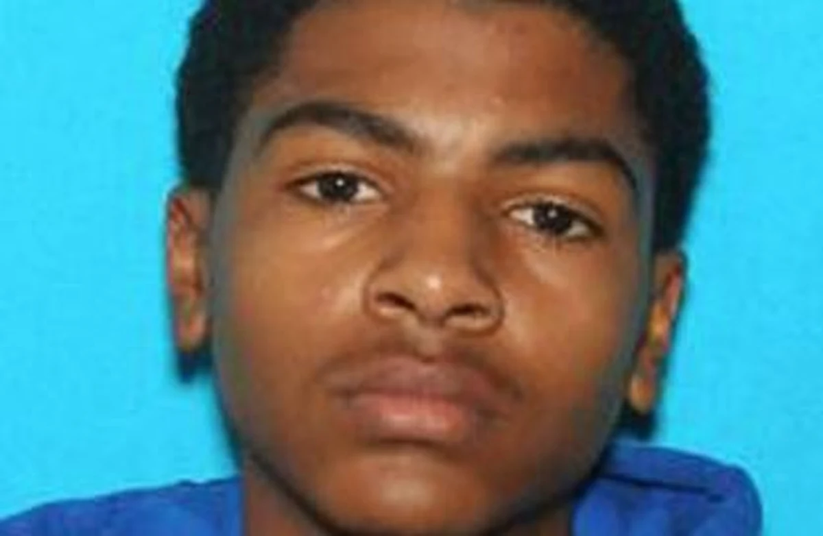 Amerykańska policja zatrzymała 19-letniego studenta, który zabił swych rodziców. Przyjechali oni, aby zabrać go na tygodniowe wiosenne ferie.