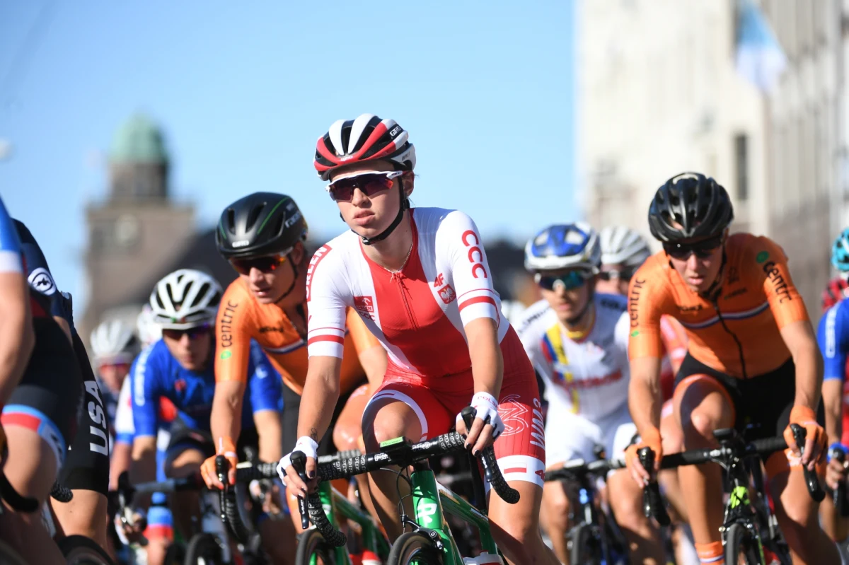 Katarzyna Niewiadoma z grupy Canyon SRAM wywalczyła drugie miejsce w klasyku Strade Bianche we Włoszech! Do zwyciężczyni Holenderki Anny van der Breggen (Boels-Dolmans) Polka straciła 49 sekund. To pierwszy tegoroczny wyścig cyklu World Tour kobiet.