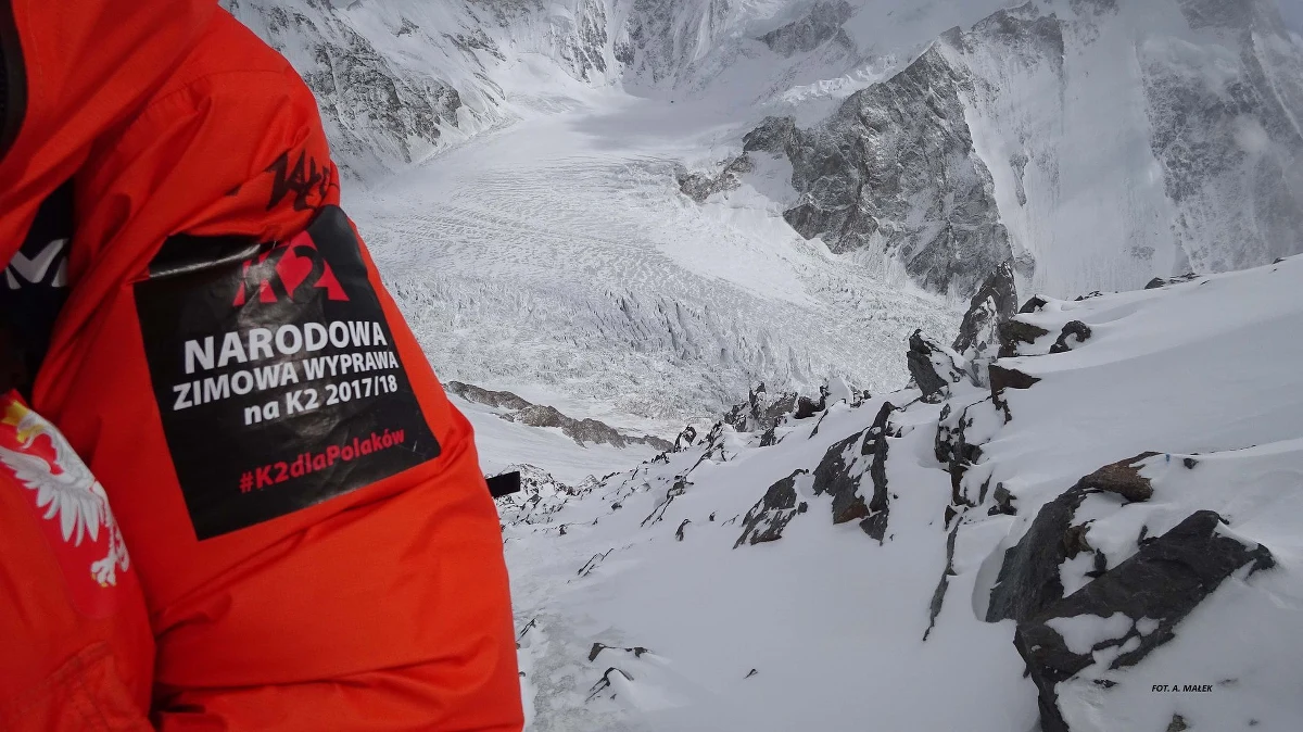 Sytuacja bez zmian, wszyscy są w bazie, nikt w górę dziś nie idzie, nadal czekamy na poprawę pogody, na razie nie ma warunków do wspinaczki – przekazał Marek Chmielarski, uczestnik narodowej wyprawy na niezdobyty zimą w Karakorum szczyt K2 (8611 m).