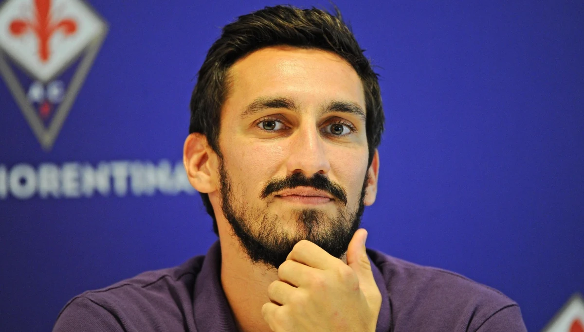 ​Przyczyną śmierci piłkarza włoskiego klubu Fiorentina Davide Astoriego było prawdopodobnie zatrzymanie pracy serca i układu krążenia - taką hipotezę przedstawił prokurator z Udine, gdzie kapitan drużyny został znaleziony w pokoju hotelowym.