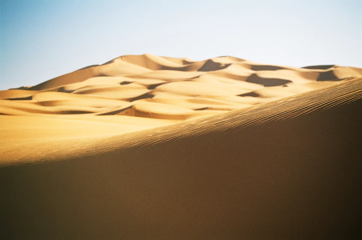 Jerzy Dudek, znany bramkarz oraz zwolennik aktywności sportowej, sprawdzi, czym dla uczestników Runmageddon Sahara jest pasja, motywacja i sukces. Dzięki wsparciu 4Move Team podejmie wyzwanie, by wzmocnić swoją siłę i charakter. Ekstremalny bieg terenowy Runmageddon Sahara startuje już 7 marca i potrwa 3 dni w Maroku, na gorących piaskach pustyni.	