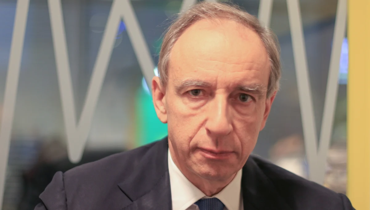 "Z prawnego punktu widzenia ten rząd jest kontynuacją poprzednich rządów - również komunistycznych. (…) Uznajemy ciągłość prawną państwa polskiego (…) w związku z tym powinniśmy powiedzieć, że jest nam bardzo przykro i przepraszamy, że takie rzeczy miały miejsce" - tak na pytanie o Marzec ’68 i możliwość przeprosin za te wydarzenia w ich zbliżającą się 50. rocznicę odpowiedział w Popołudniowej rozmowie w RMF FM historyk, antropolog i dyrektor Studiów Polsko-Żydowskich w Oksfordzie Władysław Teofil Bartoszewski. "Inicjatywa wychodziła od władzy komunistycznej, (…) ale ja pamiętam te czasy i pamiętam, jaki był nastrój" - zauważył gość Marcina Zaborskiego. Zdaniem Bartoszewskiego, to dobrze, że doszło do spotkania zespołów polskiego i izraelskiego ds. dialogu prawno-historycznego, ale - jak stwierdził - "troszkę zabawny jest skład obu tych grup". "Jeśli dobrze pamiętam, to z polskiej strony z historyków był tylko jeden, pan Grzegorz Berendt, który akurat się na tym zna, natomiast co do reszty - to są ludzie z polityki" - podkreślił. W internetowej części rozmowy na pytanie Marcina Zaborskiego o to, ile potrzeba czasu, by rozładować napięcie na linii Warszawa - Tel Awiw, Władysław T. Bartoszewski odparł, że "nie tak dużo", i zaznaczył, że "trzeba działać z wyczuciem, empatią, pewną serdecznością, a nie bazować na krótkoterminowych spekulacjach politycznych". "Pan prezydent Lech Kaczyński miał bardzo dobrą rękę w takich sprawach, ale teraz nie widzę nikogo na takim stanowisku, który by miał takie podejście" - podsumował.