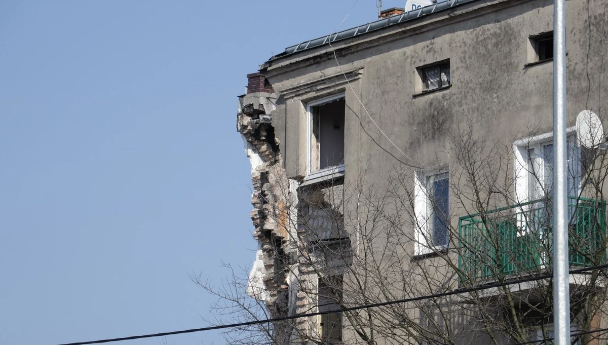 ​Szokujące doniesienia ws. zawalenia się kamienicy w Poznaniu. Według nieoficjalnych informacji dziennikarzy śledczych RMF FM dwie kobiety, których ciała znaleziono w ruinach, zostały wcześniej zamordowane. Wcześniej pojawiały się informacje, że doszło do jednego zabójstwa.