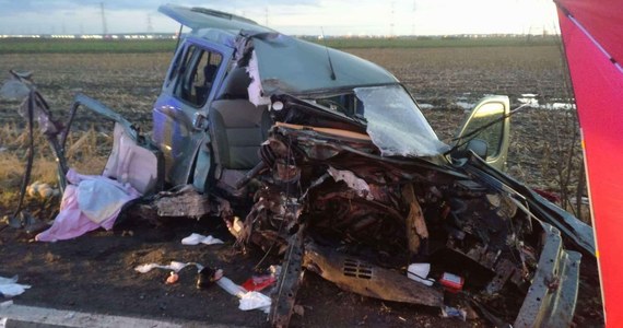 Tomasz J., domniemany sprawca wybuchu w kamienicy na poznańskim Dębcu, i jego syn mieli ponad dwa miesiące temu poważny wypadek samochodowy. Doniesieniami, jakoby mężczyzna miał celowo do tego wypadku doprowadzić, zainteresowała się Prokuratura Okręgowa w Poznaniu, która zajmuje się sprawą niedzielnej eksplozji.