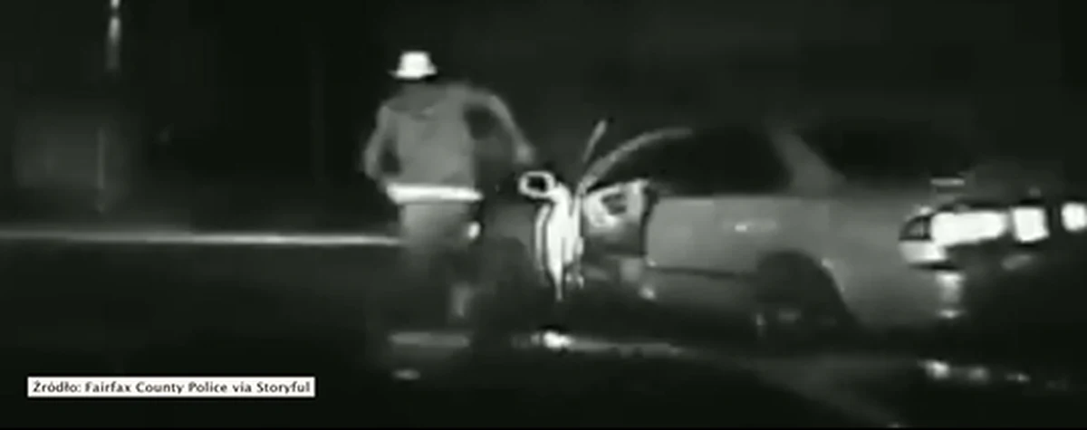 Kierowca podejrzany o prowadzenie pod wpływem alkoholu uciekał przed policją w amerykańskiej miejscowości Fairfax. Mężczyzna na zakręcie wyskoczył z samochodu i kontynuował walkę o wolność na piechotę. Zapomniał jednak o pojeździe, z którego przed chwilą wyskoczył i wbiegł prosto pod jego koła. 