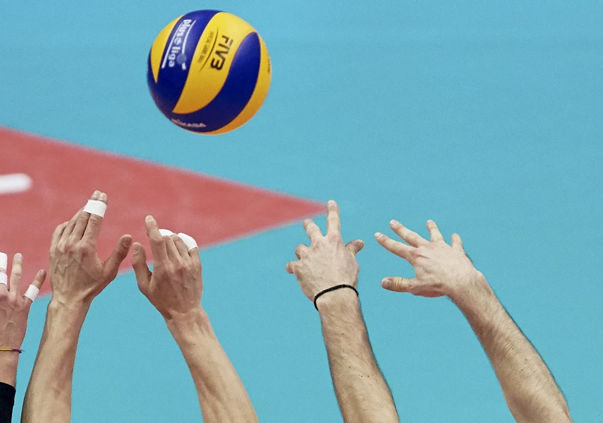 Tegoroczny sezon reprezentacyjny w siatkarskim świecie zdominują imprezy w Krakowie. Władze miasta, Polskiego Związku Piłki Siatkowej i Fundacji Huberta Jerzego Wagnera poinformowały o trzech dużych imprezach, które w tym roku gościć będzie stolica Małopolski. Oprócz sierpniowego XVI Memoriału Huberta Jerzego Wagnera z udziałem reprezentacji Polski, Francji, Kanady i Rosji będą to: Siatkarska Liga Narodów i finałowy turniej Mistrzostw Polski w siatkówce plażowej.