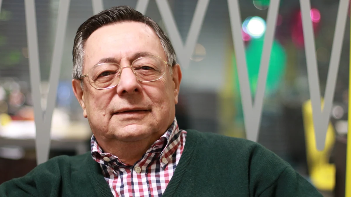 "Ani jedno, ani drugie" - tak prof. Henryk Szlajfer odpowiedział w Popołudniowej rozmowie w RMF FM na pytanie, czy Marzec ‘68 jest dla niego powodem do dumy czy raczej do polskiego wstydu. "Na pewno nie polskiego wstydu. Tego typu pojęcia są wprowadzone w tej chwili do dialogu społecznego: konfundują, mylą i wprowadzają zamieszanie" - zaznaczył również. Pytany natomiast o słowa premiera Mateusza Morawieckiego o tym, że Marzec ‘68 powinien być powodem do dumy, a nie do wstydu, prof. Szlajfer odparł stanowczo: "Pan premier (…) niech zajmie się tymi sprawami, na których prawdopodobnie się zna. Na tym się nie zna. (…) Gdyby się znał, paru posunięć na pewno by nie wykonał". Marcin Zaborski zapytał swego gościa również o słowa prezydenta Andrzeja Dudy, który podczas obchodów 50. rocznicy Marca ’68 mówił: "Tym, którzy zostali wtedy wypędzeni, i rodzinom tych, którzy zginęli, chcę powiedzieć: ‘(...) Proszę, wybaczcie Polakom, wybaczcie ówczesnej Polsce’". "Gdyby tego, co dzisiaj powiedział prezydent Duda, nie poprzedzało to wszystko, czego byliśmy świadkami w ostatnich tygodniach, powiedziałbym tak: dobrze się stało. (…) Natomiast ponieważ ta jego wypowiedź została poprzedzona przez jego kolegów, jego przyjaciół politycznych tym, czym została poprzedzona - nie będę powtarzał tych wszystkich argumentów czy też inwektyw, które padały w ostatnich tygodniach - to ja mogę powiedzieć tylko jedną rzecz: za późno i wiarygodność słaba" - skwitował prof. Henryk Szlajfer.