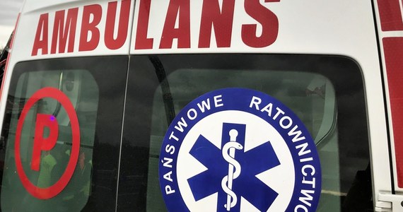 Tragiczny wypadek drogowy w miejscowości Stypułki-Borki w Podlaskiem. Nie żyje 16-latek, a 4 osoby zostały ranne.
