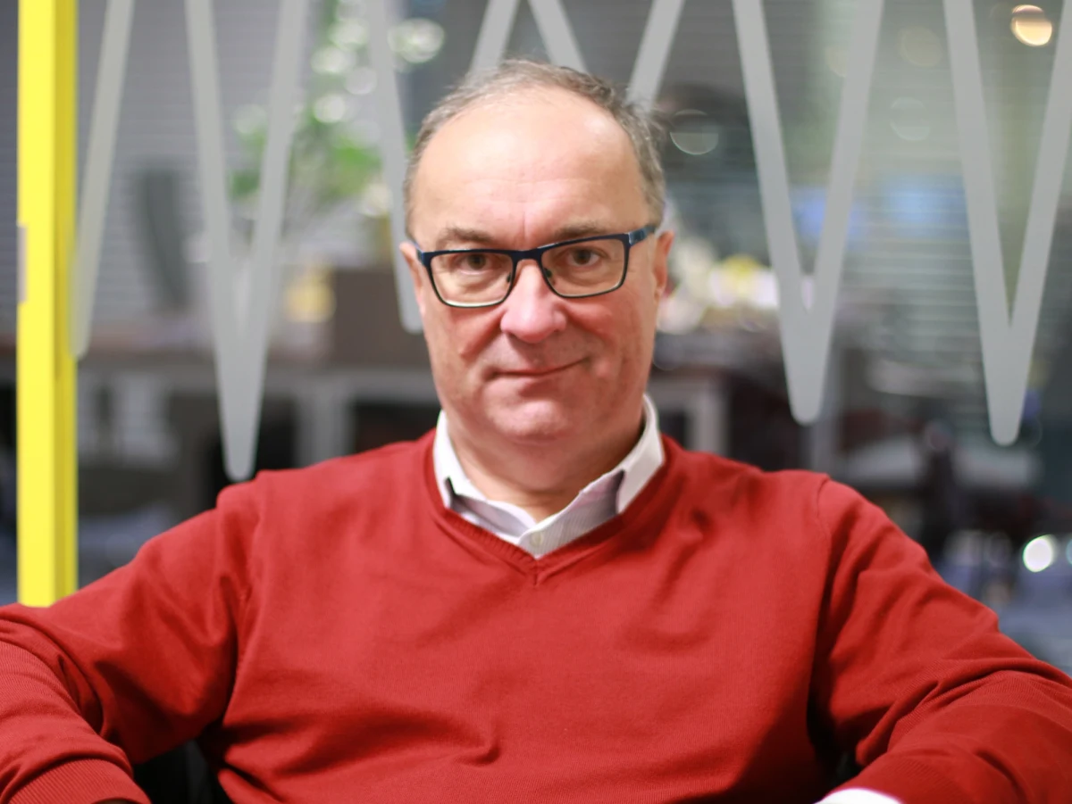 Robert Biedroń kandydatem na prezydenta Warszawy? "Jeżeli zdecydowałby się kandydować, to go poprzemy"- mówi Poranny gość RMF FM szef SLD Włodzimierz Czarzasty. Jak dodaje: do 12 maja podejmiemy decyzje kadrowe ws. wyborów samorządowych. Pytany o reprywatyzację w Warszawie, odpowiada: nie mamy sobie w tej sprawie nic do zarzucenia. "W tej sprawie można rozjeżdżać PO, można rozjeżdżać PiS, ale nie Sojusz Lewicy Demokratycznej" - dodaje Włodzimierz Czarzasty. 
