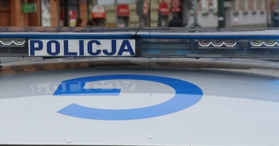 Podczas prac budowlanych w Dobrym Mieście znaleziono niewybuchy - podała we wtorek policja. Do czasu usunięcia znaleziska przez saperów ewakuowano ponad 200 osób z pobliskich budynków, w tym urzędu miasta i przedszkola.