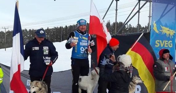 Reprezentacja Polskiego Związku Sportu Psich Zaprzęgów zdobyła w szwedzkiej miejscowości Sveg sześć złotych medali mistrzostw świata federacji WSA. Rywalizowało 155 zawodników z 22 krajów - mieli do dyspozycji psy wyłącznie ras północnych.