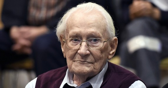 ​Były esesman i strażnik obozu zagłady w Auschwitz Oskar Groening nie żyje - informuje "Spiegel Online". Niemiecki zbrodniarz, znany jako "księgowy Auschwitz", został w 2015 roku skazany za udział w zabójstwie 300 tysięcy węgierskich Żydów.