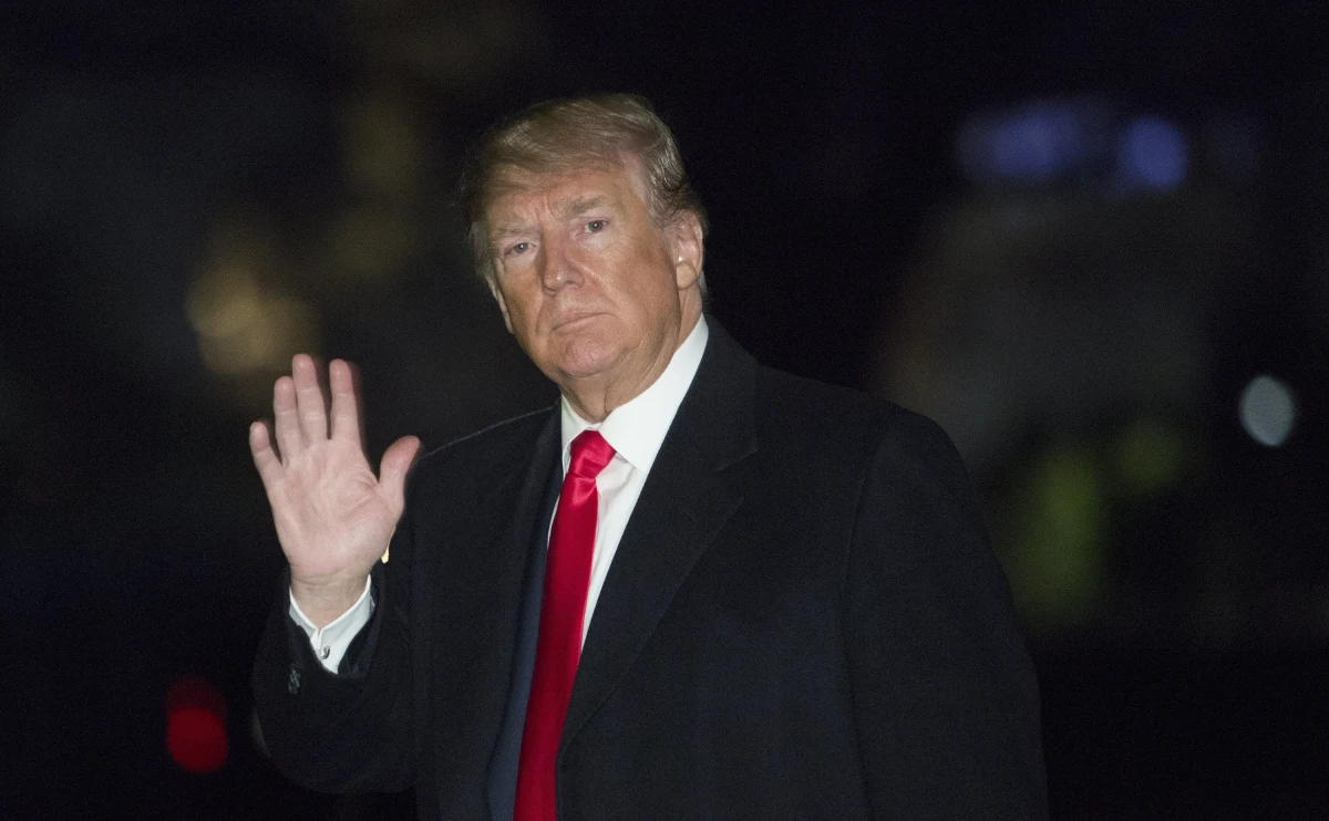 Biały Dom ma nadzieję, że jednak dojdzie do spotkania prezydenta Donalda Trumpa z przywódcą Korei Północnej. Jak na razie wciąż nie ma oficjalnego potwierdzenia w tej sprawie Pjongjangu. Do pierwszego w historii szczytu USA-KRLD miałoby dojść pod koniec maja. "Oferta została złożona, a my ją przyjęliśmy. Korea Północna złożyła kilka obietnic i mamy nadzieję, że ich dotrzyma. Jeśli tak, to spotkanie odbędzie się zgodnie z planem" - powiedziała w poniedziałek rzeczniczka Białego Domu Sarah Sanders.