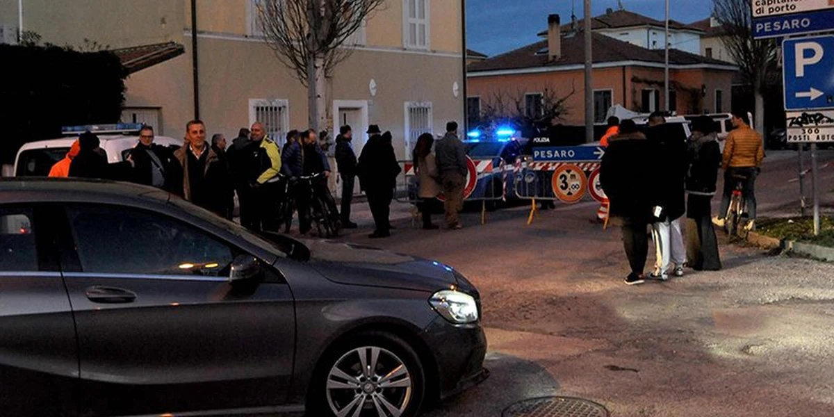 23 tysiące osób ewakuowano w trybie pilnym we włoskim mieście Fano w regionie Marche po tym, gdy czasie w czasie prac budowlanych znaleziono tam niewybuch. Ewakuację przeprowadzono natychmiastowo, bo pokaźna bomba została przypadkowo naruszona.