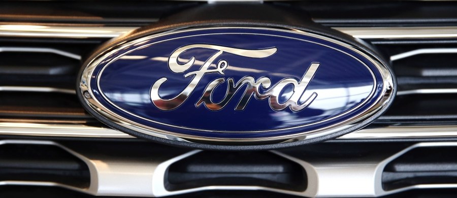Ford informuje, że do naprawy musi trafić prawie 1,4 miliona samochodów tej marki w Ameryce Północnej, ponieważ istnieje ryzyko odpadnięcia koła kierownicy. Dotyczy to modeli Ford Fusion i Lincoln MKZ z lat 2014-18.