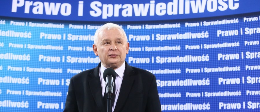 Prezes Prawa i Sprawiedliwości Jarosław Kaczyński nie odwołał się od decyzji komisji etyki, która w lutym udzieliła mu upomnienia za słowa o "mordach zdradzieckich" i "kanaliach" - dowiedziała się w nieoficjalnie Polska Agencja Prasowa ze źródeł zbliżonych do kierownictwa partii. Na stronie internetowej Sejmu opublikowano zapis przebiegu posiedzenia komisji; wynika z niego, że Jarosław Kaczyński został ukarany upomnieniem. Wcześniej informacja ta nie była podawana publicznie ze względu na czas przysługujący prezesowi PiS na odwołanie.