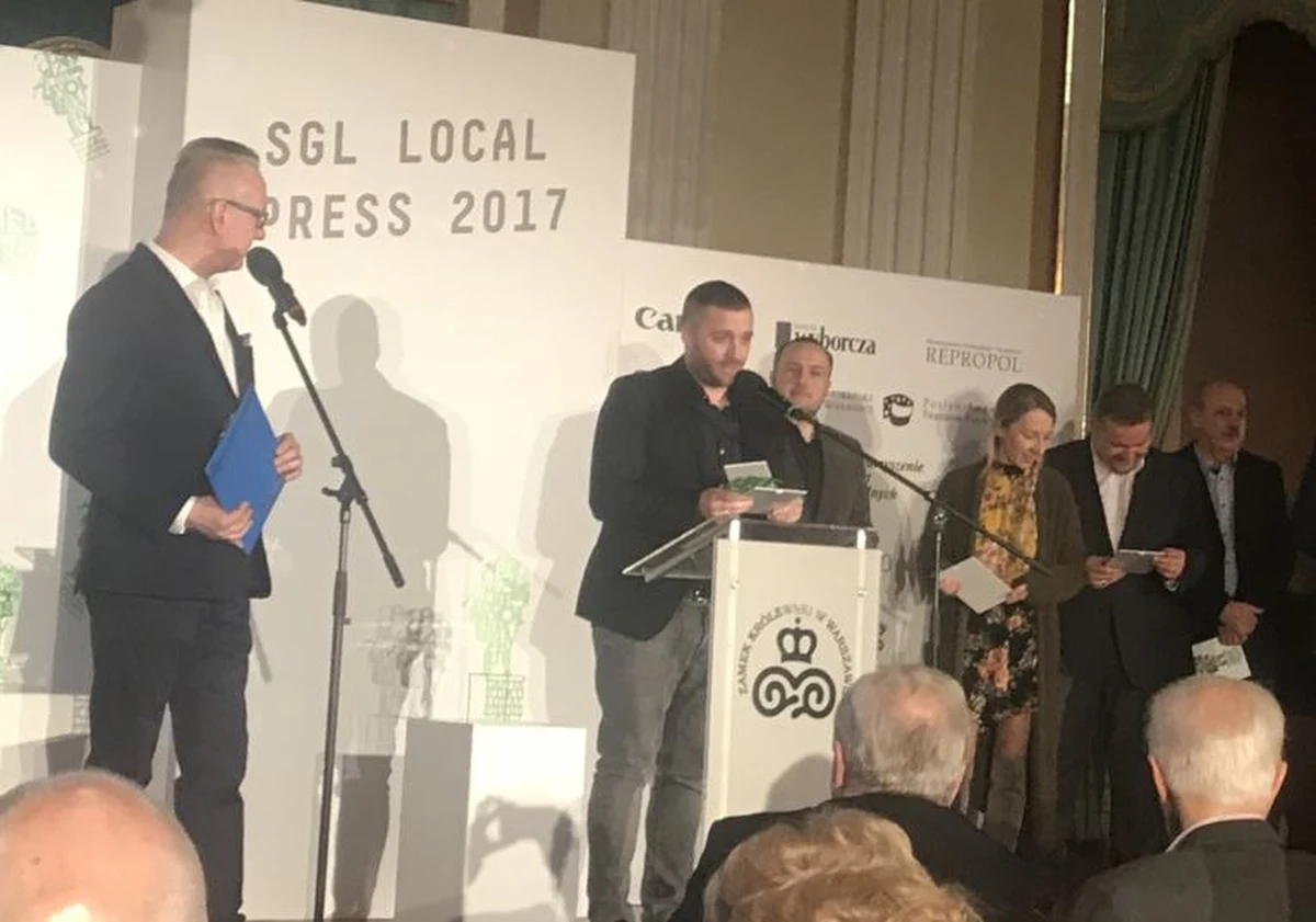 Na uroczystej Gali na Zamku Królewskim w Warszawie w czwartek wręczono statuetki Local Press 2017, czyli nagrody Stowarzyszenia Gazet Lokalnych. W kategoriach "Fotografia, Fotoreportaż" i "Materiał wideo" statuetki trafiły do dziennikarzy "Tygodnika Podhalańskiego". W kategorii "Wywiad" nagroda trafiła do Roberta Zapory z "Tygodnika Jeleniogórskiego" za rozmowę "Trudna droga na szczyt". Patronem medialnym konkursu było Radio RMF FM.