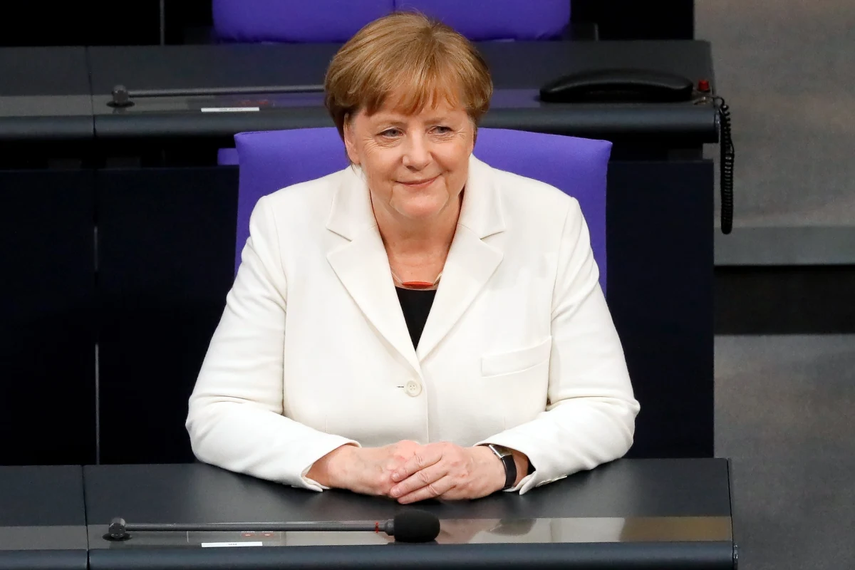 Niemiecka kanclerz Angela Merkel przyjedzie w poniedziałek do Polski - poinformował rzecznik rządu Niemiec Steffen Seibert. W Warszawie ma spotkać się z premierem Mateuszem Morawieckim oraz prezydentem Andrzejem Dudą. O godz. 18 Angela Merkel zostanie powitana z honorami wojskowymi - podał w oświadczeniu Seibert. Na zakończenie wizyty niemieckiej kanclerz w Polsce planowana jest wspólna kolacja z Morawieckim.
 