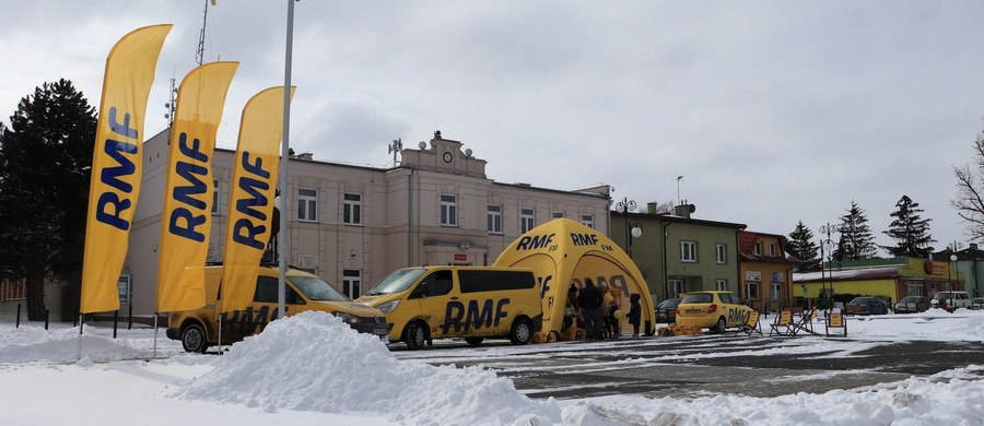 Nasz żółto-niebieski konwój zawitał na Lubelszczyznę! Dęblin był dziś Twoim Miastem w Faktach w RMF FM. To miasto znane głównie ze szkoły lotniczej i twierdzy.