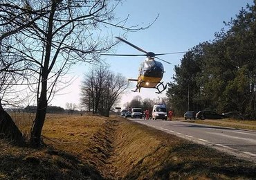 Kałuszyn: Osobówka wjechała w grupę rowerzystów. Są ranni