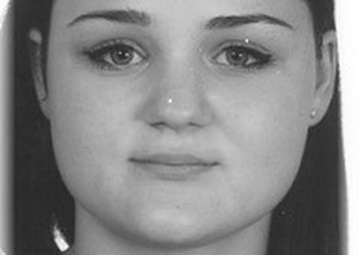 Krakowska policja prowadzi poszukiwania 19-letniej Karoliny Mortki. Dziewczyna ostatni raz była widziana w nocy z 3 na 4 marca w rejonie ul. Siostry Faustyny w Krakowie.