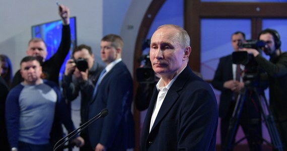 Władimir Putin odrzucił oskarżenia Wielkiej Brytanii, która zarzuca Rosji próbę zabójstwa byłego rosyjsko-brytyjskiego szpiega Siergieja Skripala. Jak stwierdził: Moskwa jest gotowa do współpracy w tej sprawie, lecz do tego jest niezbędne "zainteresowanie z drugiej strony, a na razie tego nie widać". 