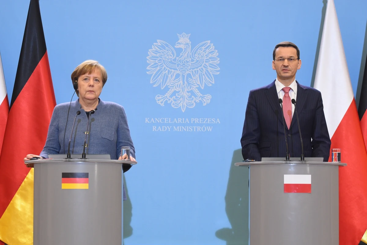 Współpraca między Polską i Niemcami jest niezbędna do zapewnienia bardzo dobrej współpracy w Europie w kontekście nowej agendy, jak i m.in. wypracowania nowych ram finansowych - mówił po spotkaniu z kanclerz Niemiec Angelą Merkel premier Mateusz Morawiecki.