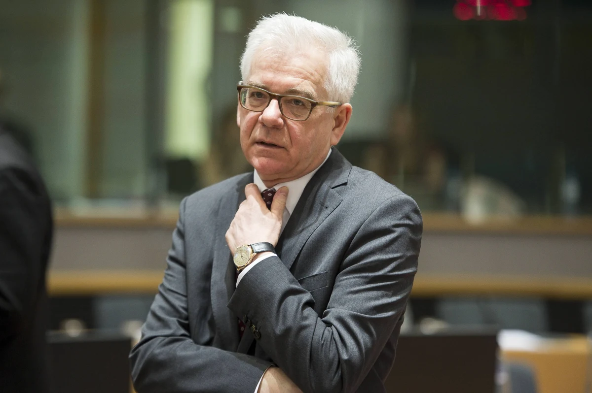 Szef polskiej dyplomacji Jacek Czaputowicz powiedział, że oświadczenie szefów dyplomacji UE w sprawie Rosji w kontekście próby zabójstwa Skripalów "oddaje nasze oczekiwania i jest bardzo zdecydowane". Przypomnijmy, że jak donosiła wcześniej korespondentka RMF FM, oświadczenie jest tylko wyrazem unijnej solidarności z Wielką Brytanią, nie ma w nim zapowiedzi sankcji, a nawet brakuje jednoznacznego stwierdzenia rosyjskiej odpowiedzialności.