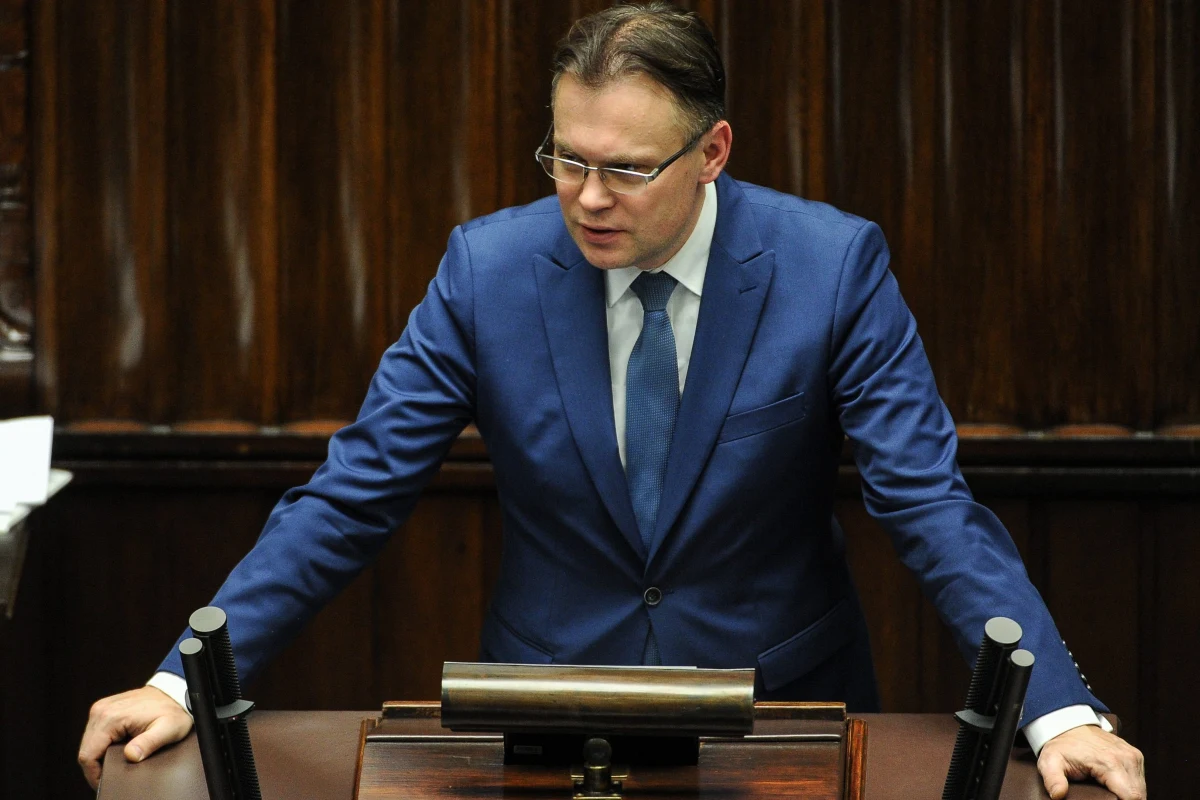 ​Kwestia reparacji wojennych to jeden z tematów, które powinny być "systematycznie i systemowo" podnoszone w relacjach polsko-niemieckich - powiedział we wtorkowej "Rzeczpospolitej" szef parlamentarnego zespołu ds. wysokości odszkodowań należnych Polsce od Niemiec Arkadiusz Mularczyk (PiS).