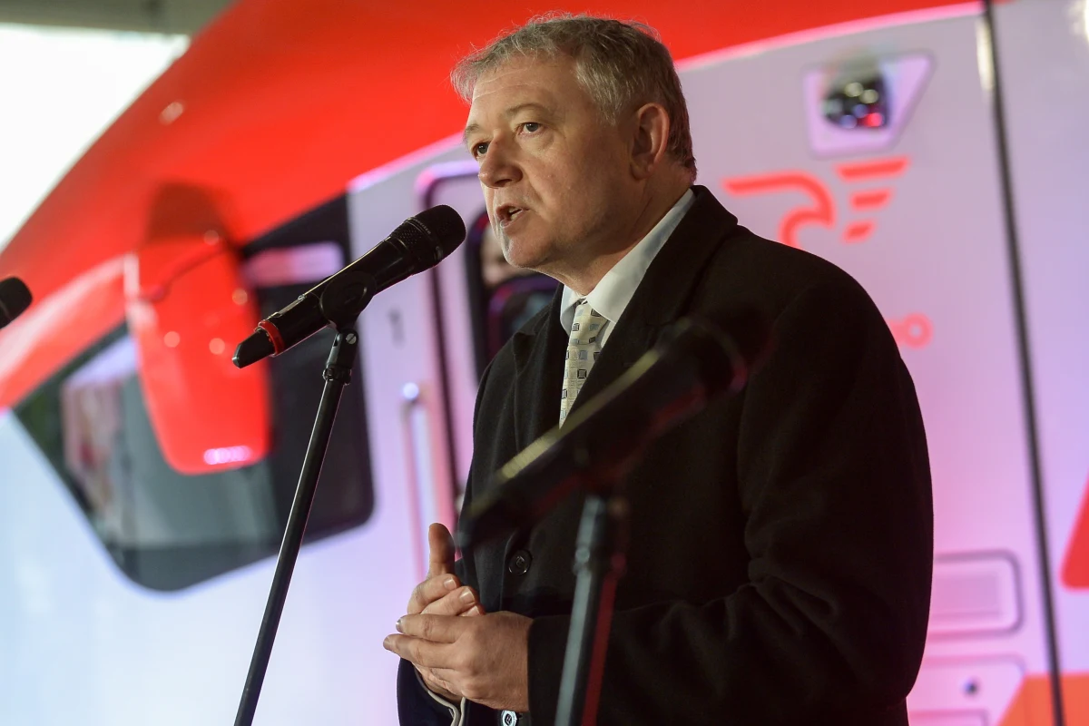 ​Kolejnych czterech wiceministrów pożegnało się z rządem - dowiedzieli się reporterzy RMF FM. 