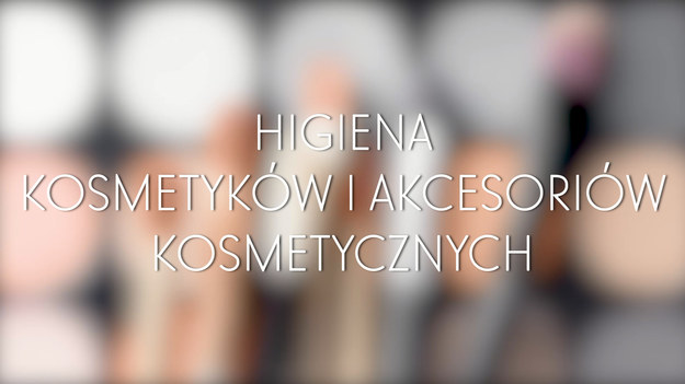 Kosmetyki i przyrządy do ich nakładania - jak choćby pędzle, szczotki czy gąbeczki - te rzeczy ma każda kobieta. Bez nich niemal niemożliwe jest odpowiednie przygotowanie makijażu, niestety mało która z nas pamięta o odpowiedniej konserwacji i czyszczeniu przyrządów, którymi potem dotykamy naszej twarzy. Zrezygnowanie z odpowiedniej higieny tych rzeczy może mieć fatalne skutki - i wypryski na skórze twarzy to jedne z lżejszych konsekwencji, które mogą nas czekać. Jak odpowiednio zachowywać higienę kosmetyków i przyrządów do twarzy? Zobaczcie nasz poradnik!