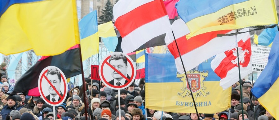 Rząd Ukrainy zdecydował o zerwaniu programu współpracy gospodarczej z Rosją na lata 2011-2020 - oświadczył w środę premier Wołodymyr Hrojsman. Umowę w tej sprawie podpisali w 2011 roku ówcześni premierzy obu państw, Mykoła Azarow i Władimir Putin.
