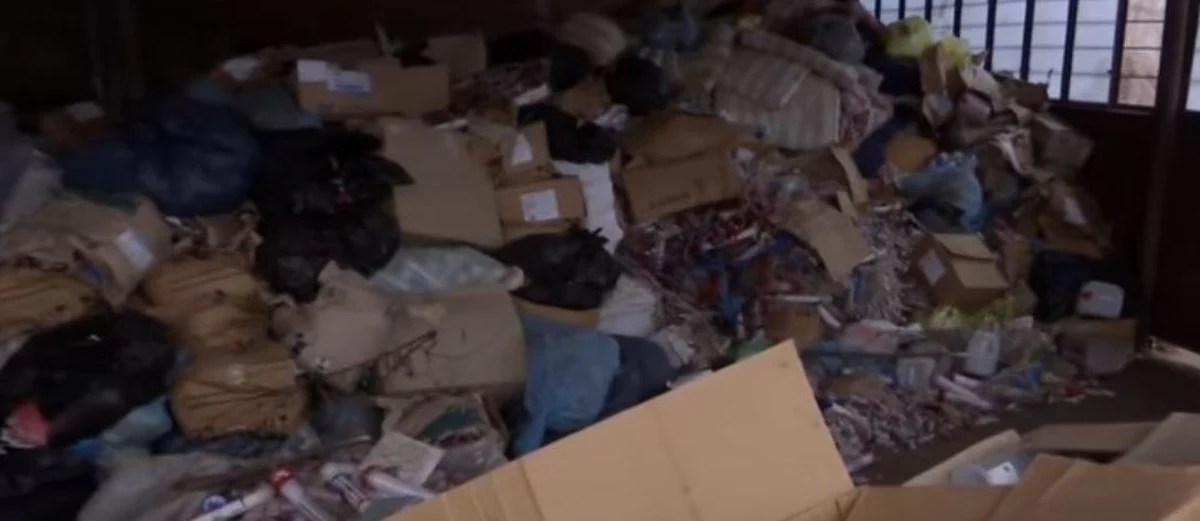 ​Półtorej tony szczątków ludzkich znaleziono w opuszczonym magazynie w ukraińskim Zaporożu. Według mediów, okna w budynku były rozbite, a całej posiadłości nikt nie pilnował.