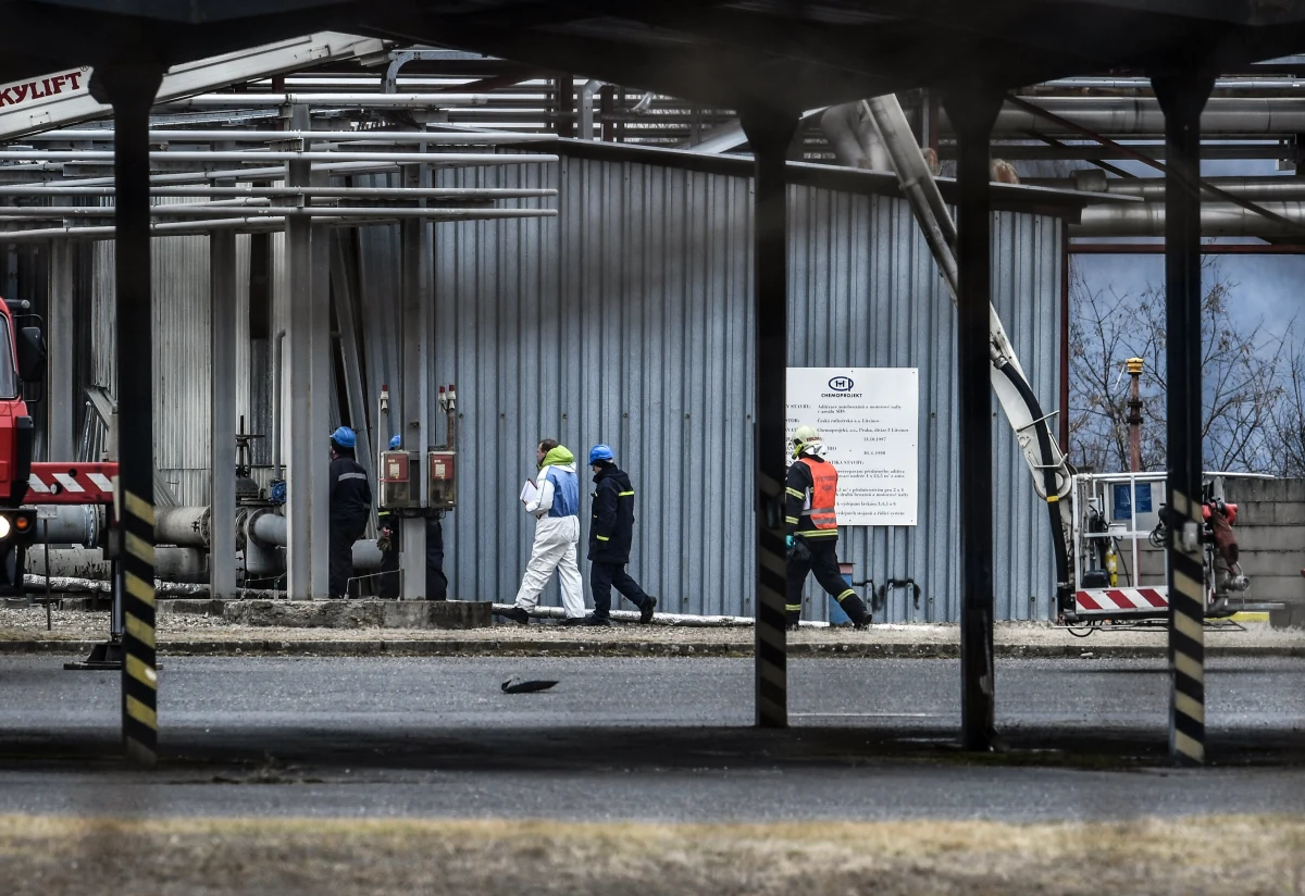 Sześć osób zginęło, a dwie zostały poważnie ranne, w wybuchu w zakładach chemicznych w Kralupach nad Wełtawą. Eksplozja nastąpiła na terenie instalacji Unipetrolu, należącego do polskiego Orlenu. Wiadomo już, że wśród ofiar nie było Polaków. Centrum operacyjne czeskiej policji przekazało polskim służbom konsularnym, że wszystkie ofiary to najprawdopodobniej obywatele Rumunii.