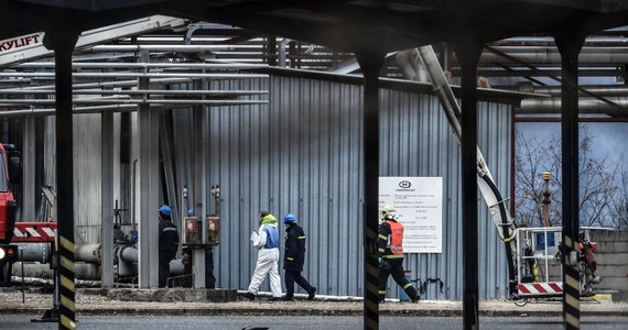 Sześć osób zginęło, a dwie zostały poważnie ranne, w wybuchu w zakładach chemicznych w Kralupach nad Wełtawą. Eksplozja nastąpiła na terenie instalacji Unipetrolu, należącego do polskiego Orlenu. Wiadomo już, że wśród ofiar nie było Polaków. Centrum operacyjne czeskiej policji przekazało polskim służbom konsularnym, że wszystkie ofiary to najprawdopodobniej obywatele Rumunii.