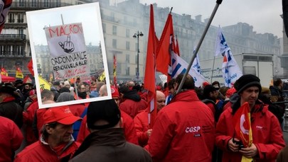 "Macron - wybiła twoja godzina!". Gigantyczna fala protestów we Francji