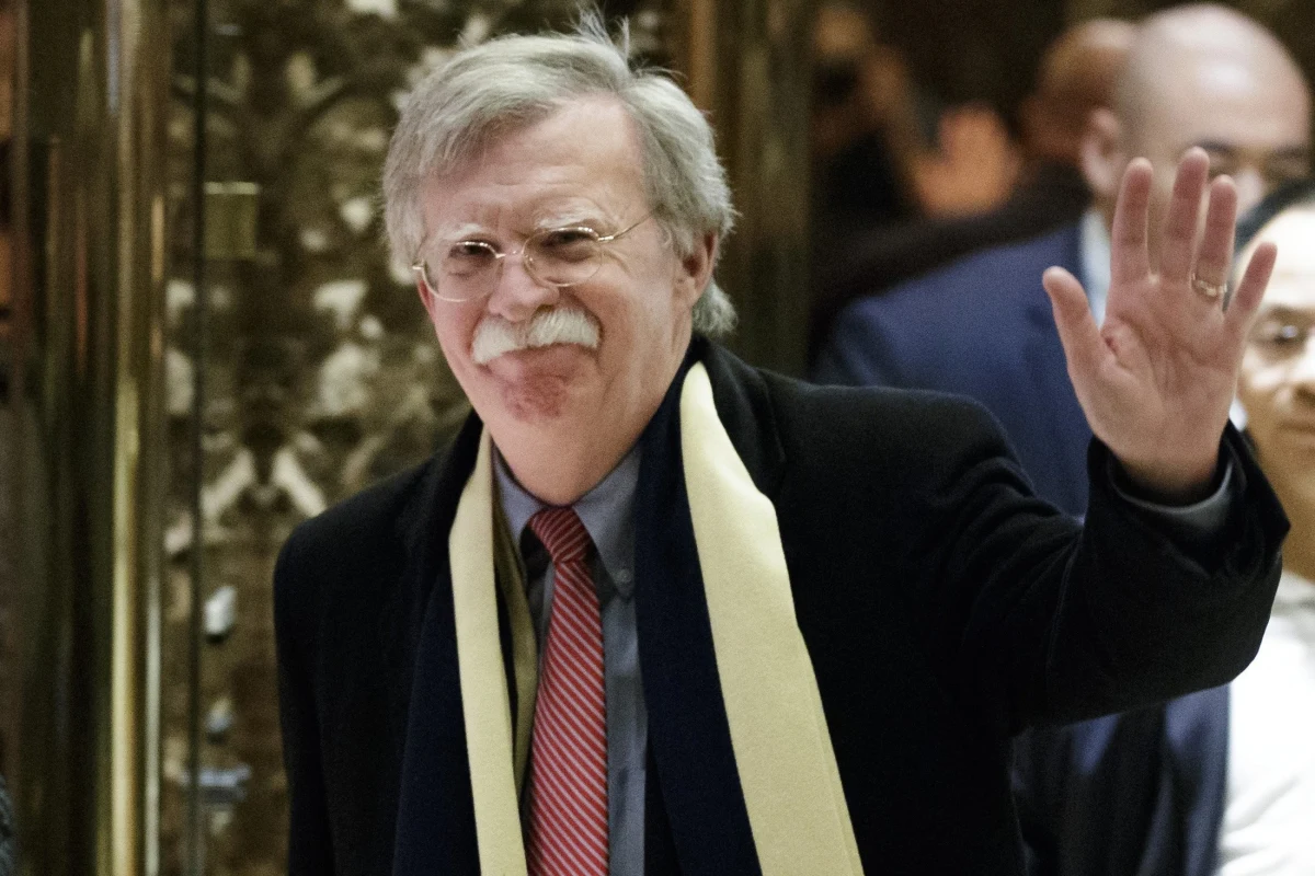 ​John Robert Bolton, były ambasador USA przy Organizacji Narodów Zjednoczonych, od 9 kwietnia będzie doradcą ds. Bezpieczeństwa Narodowego. John Bolton zastąpi na tym stanowisku generała Herberta Raymonda McMastera. Donald Trump poinformował o tym w swym czwartkowym, wieczornym wpisie na Twitterze. Prezydent dodał, że "jest bardzo wdzięczny za służbę (na tym stanowisku - PAP) generałowi H. R. McMasterowi, który zawsze będzie moim przyjacielem".