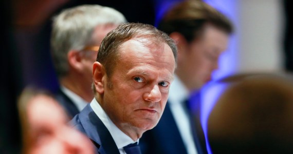 ​Unijna "27" przyjęła wytyczne dotyczące negocjacji w sprawie przyszłych stosunków między UE a Wielką Brytanią - poinformował na Twitterze przewodniczący Rady Europejskiej Donald Tusk.