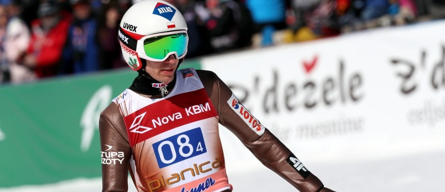 Polscy skoczkowie narciarscy regularnie w tym sezonie Pucharu Świata stawali na podium zawodów drużynowych, ale w sobotę w Planicy zajęli czwarte miejsce. "Nie da się przyzwyczaić do bycia na podium" - powiedział lider biało-czerwonych Kamil Stoch.