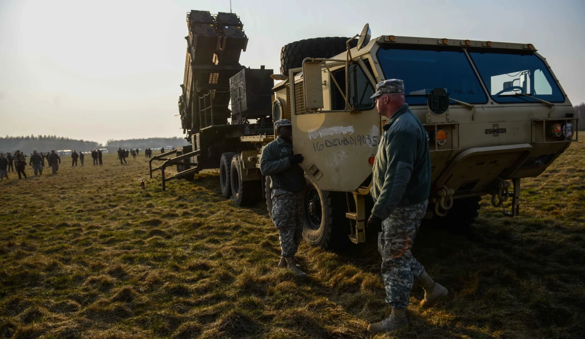 Ile zapłacimy za amerykański system obrony przeciwrakietowej? Ile będą kosztować jesienne wybory samorządowe? Ważne pytania o pieniądze otwierają nowy tydzień w polityce. Mamy w nim też poznać odpowiedź unijnych krajów na atak chemiczny w Salisbury. 