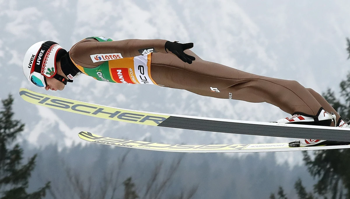 ​Kamil Stoch Kryształową Kulę za triumf w klasyfikacji generalnej Pucharu Świata zapewnił sobie jeszcze przed kończącym sezon weekendem w Planicy. Choć w ostatnich tygodniach dominował na skoczni, przyznał, że w trakcie sezonu miał jednak trudne momenty.